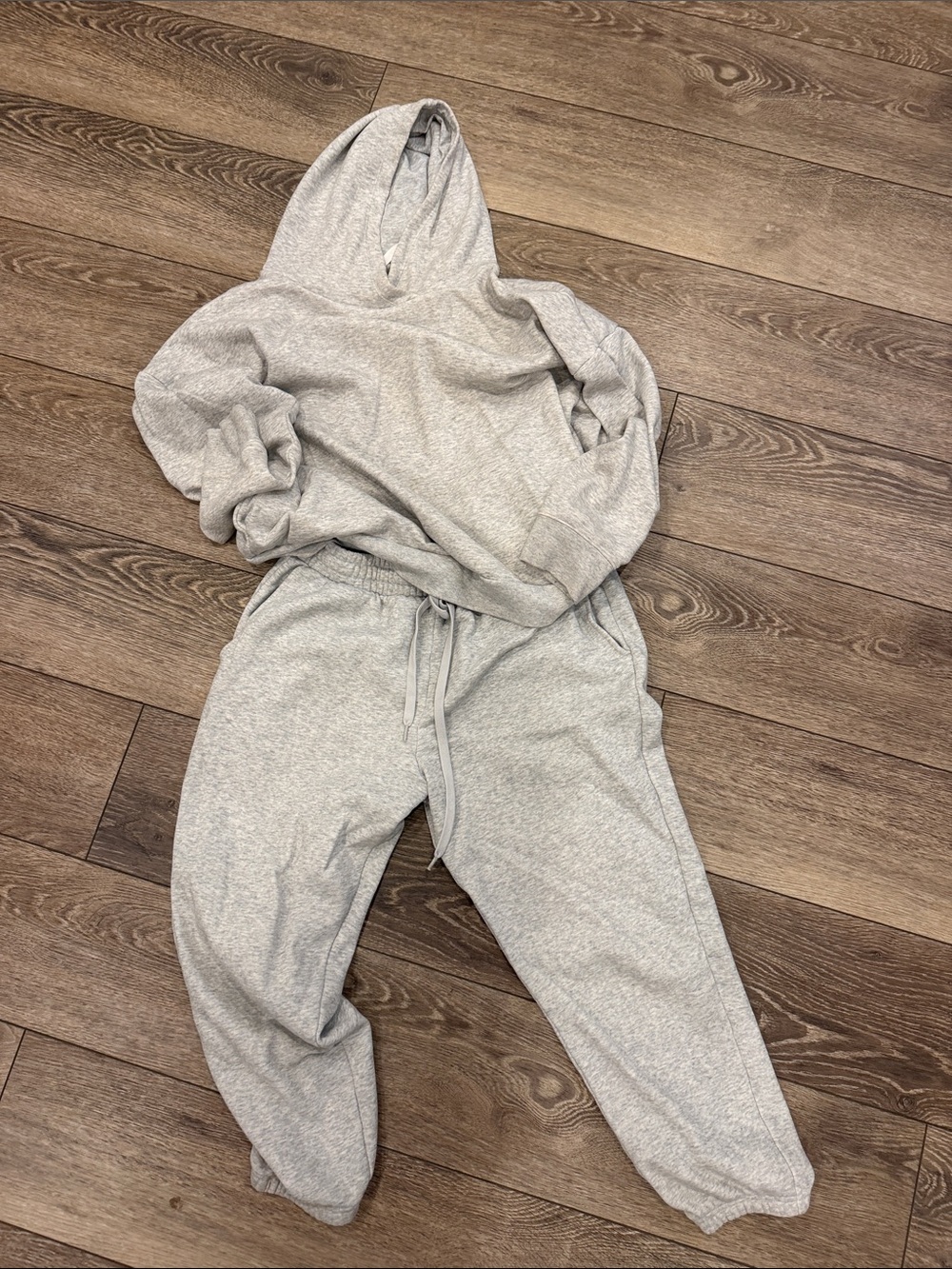 Fabletics Set Light Gray Jogger Pullover Sweatshirt Hoodie and Sweatpants XL